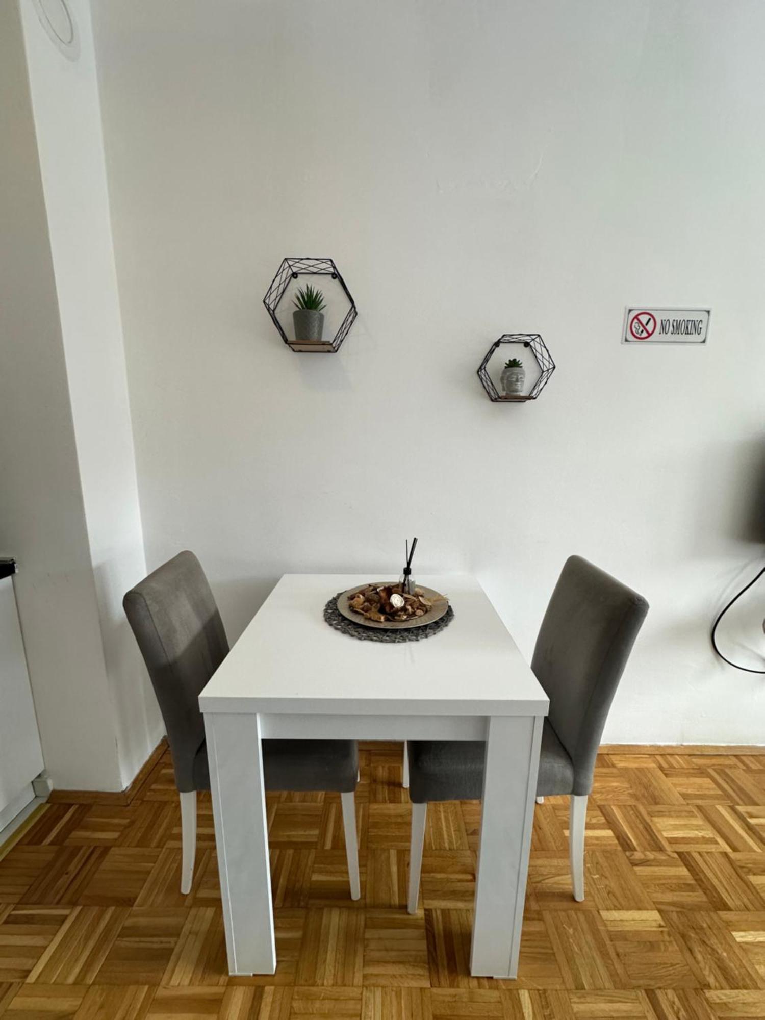 Apartment Guri Prisztina Zewnętrze zdjęcie